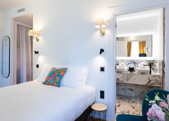 Boutique Cote D'azur 호텔 4*